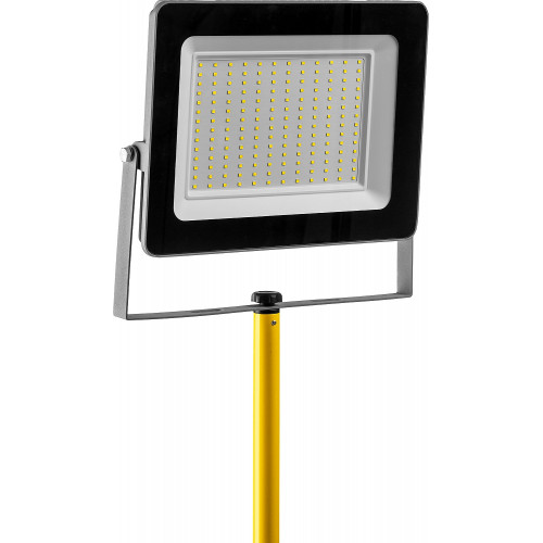STAYER MAXStable, 1.6 м, телескопический штатив для прожектора (56920)